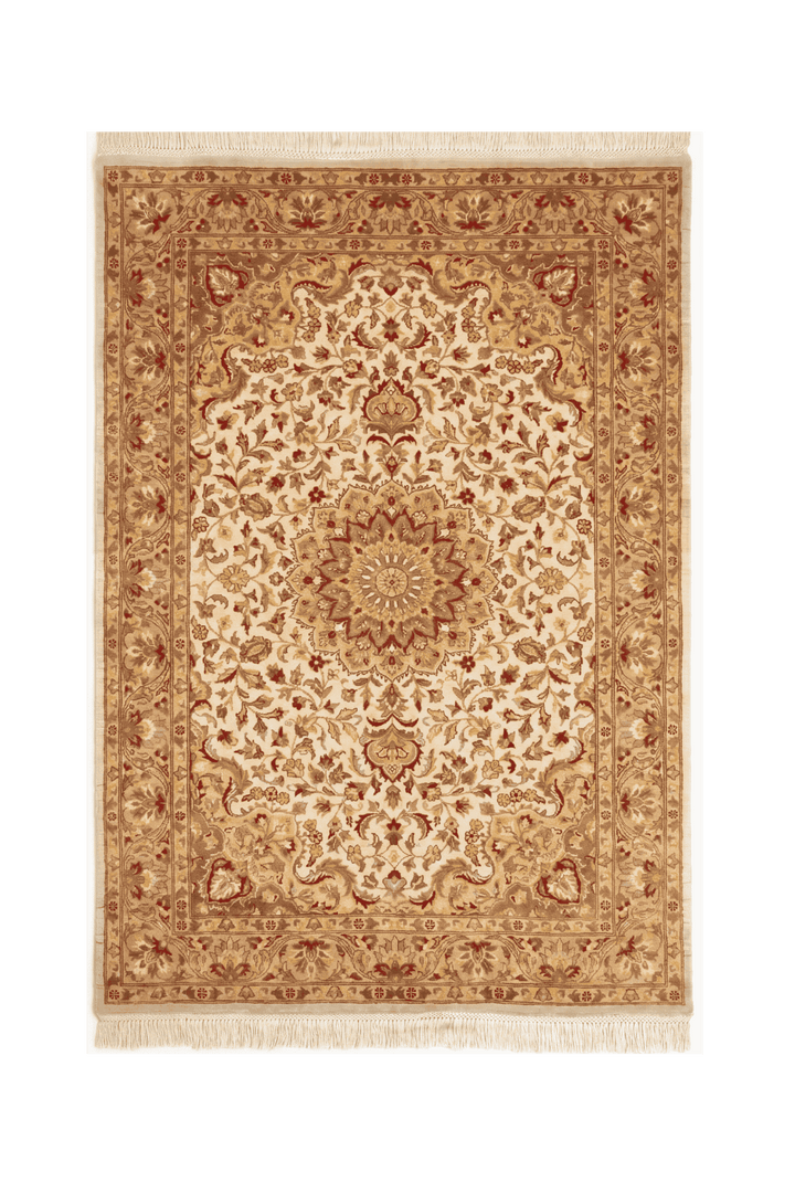 アイボリーのパキスタン絨毯 ダブルノット シルク（メダリオン柄） 124×183cm・約1.5畳の手織りシルクラグ