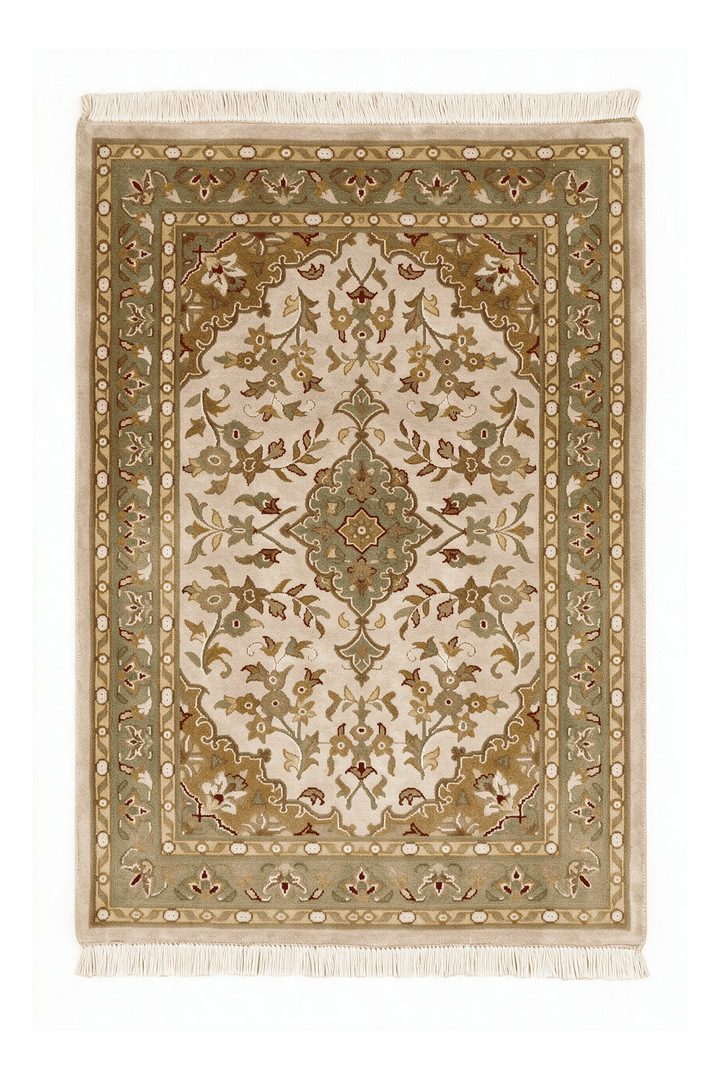 アイボリーのパキスタン絨毯 ダブルノット シルク（メダリオン柄） 62×94cm・玄関マットの手織りウール・シルクラグ