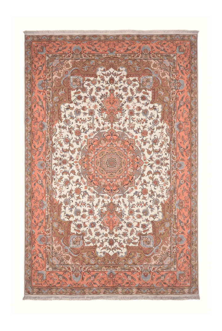 アイボリーのペルシャ絨毯 タブリーズ（メダリオン柄） 196×316cm・約4.5畳の手織りウールラグ